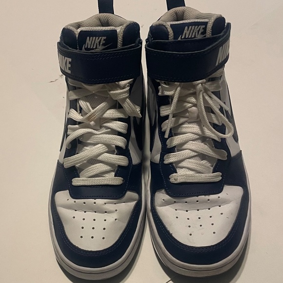 Nike Big Kids Court Borough Mid 2 Casual Sneakers in White and Navy Blue in 5.5Y - Picture 5 of 10